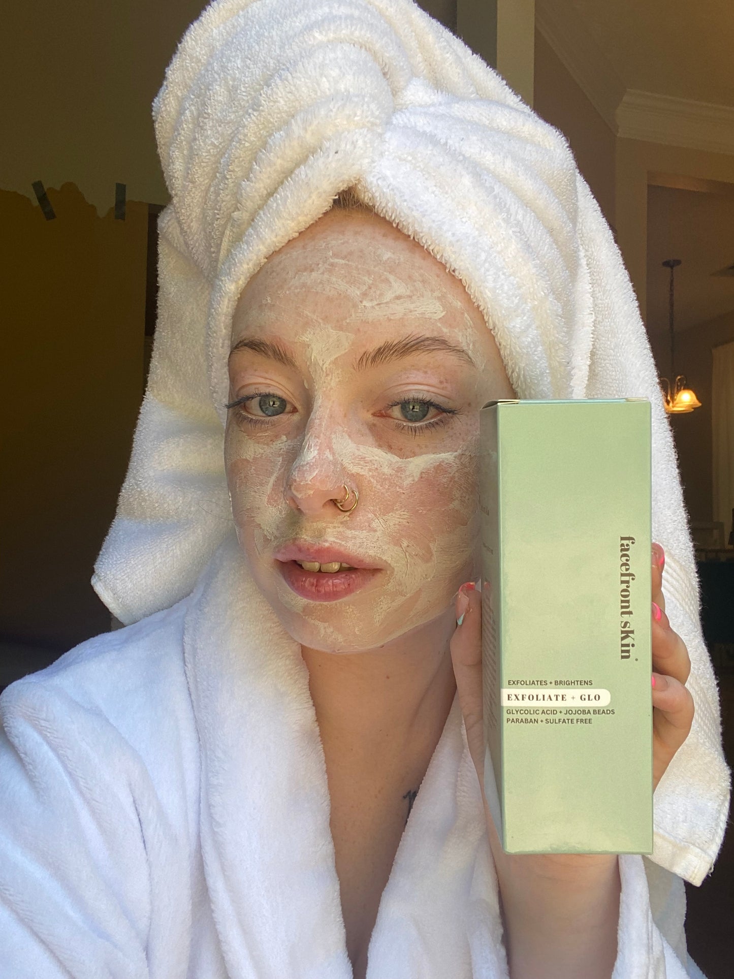 Exfoliate + Glo Facial PRO Vitamin C Cleanser